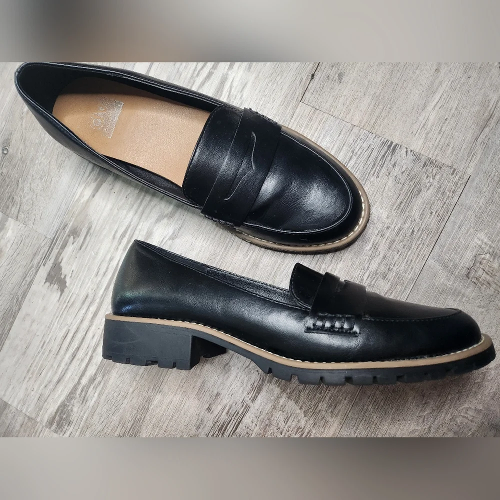 DV by Dolce Vita Black Leather Loafers for Women - Picture 2 of 12